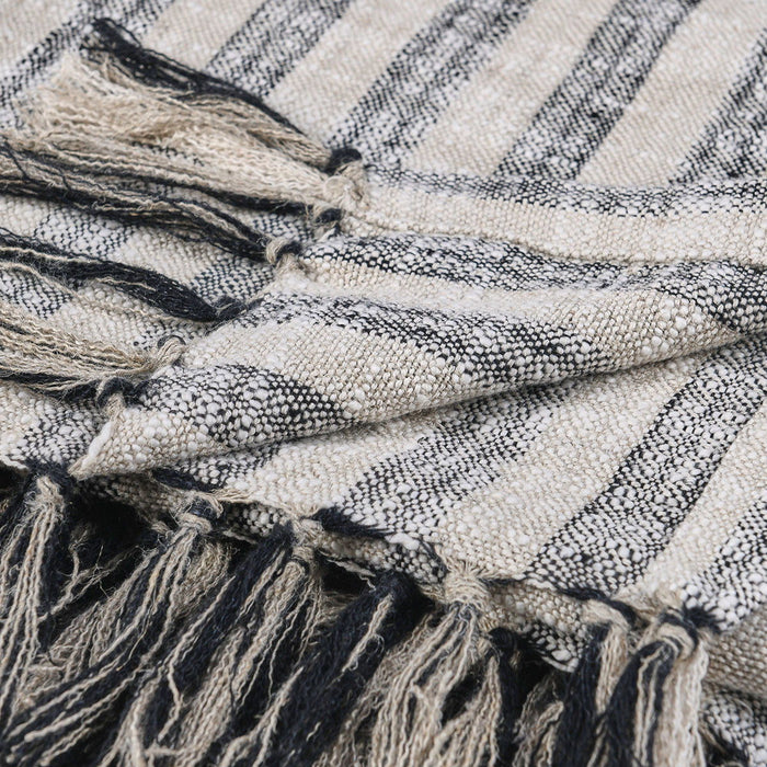 Linna - Throw - Natural / Black