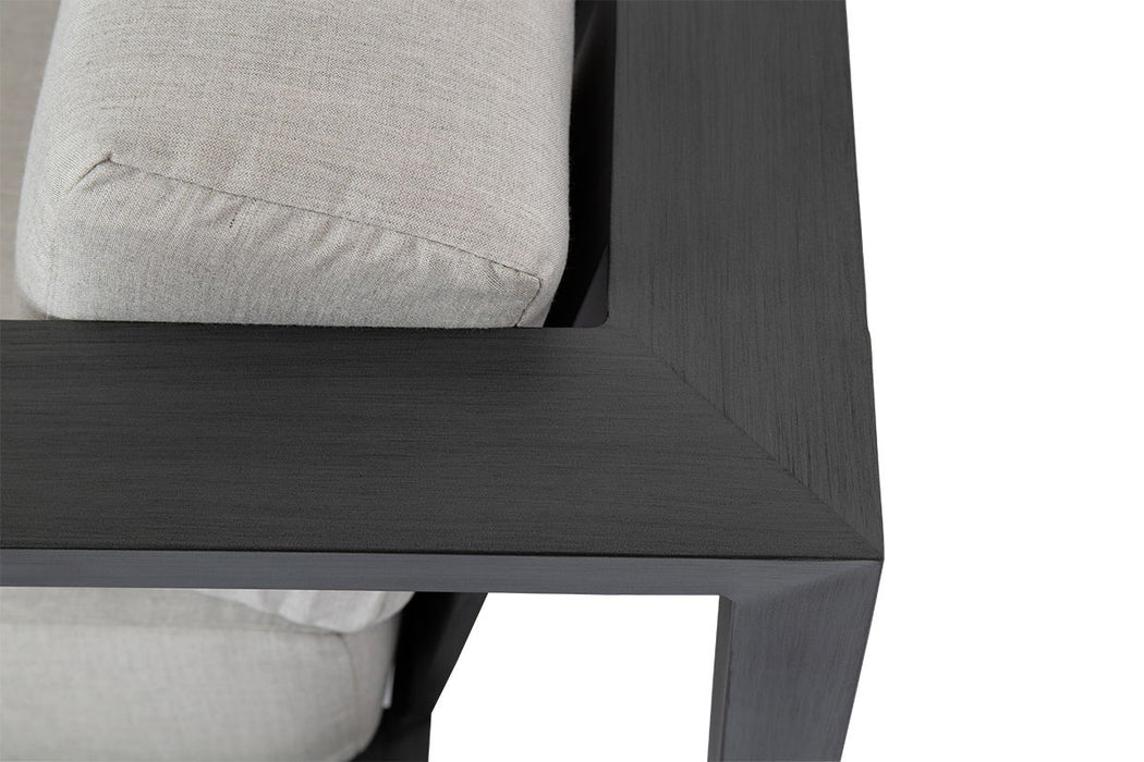 Redondo - Club Chair, No Welt - Cast Silver / Dark Gray