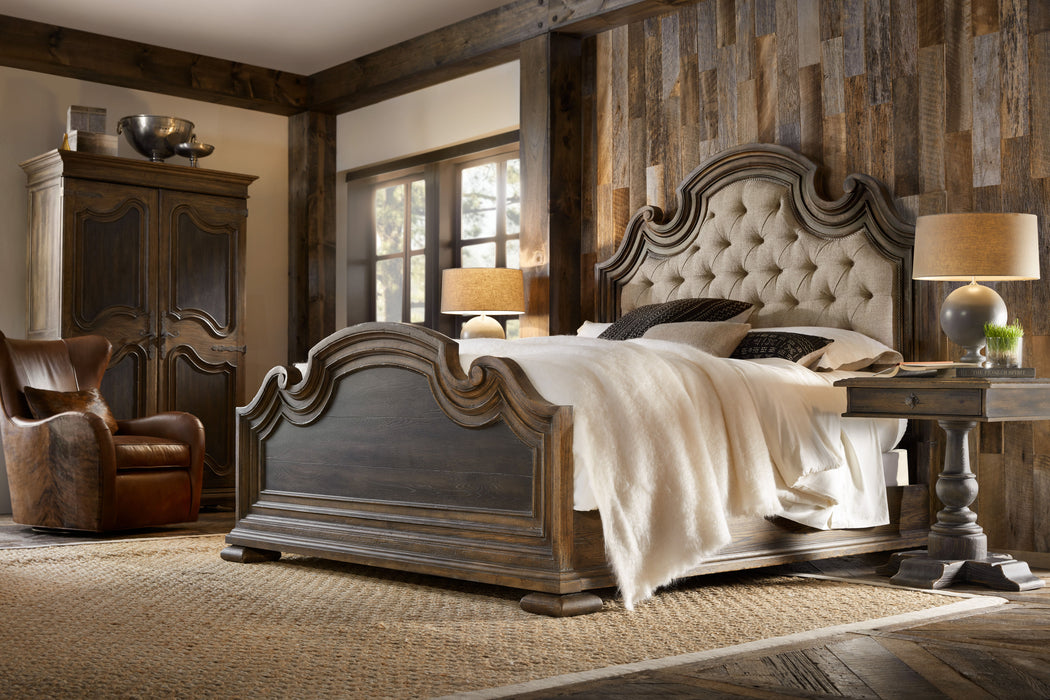 Fair Oaks - Upholstered Bed