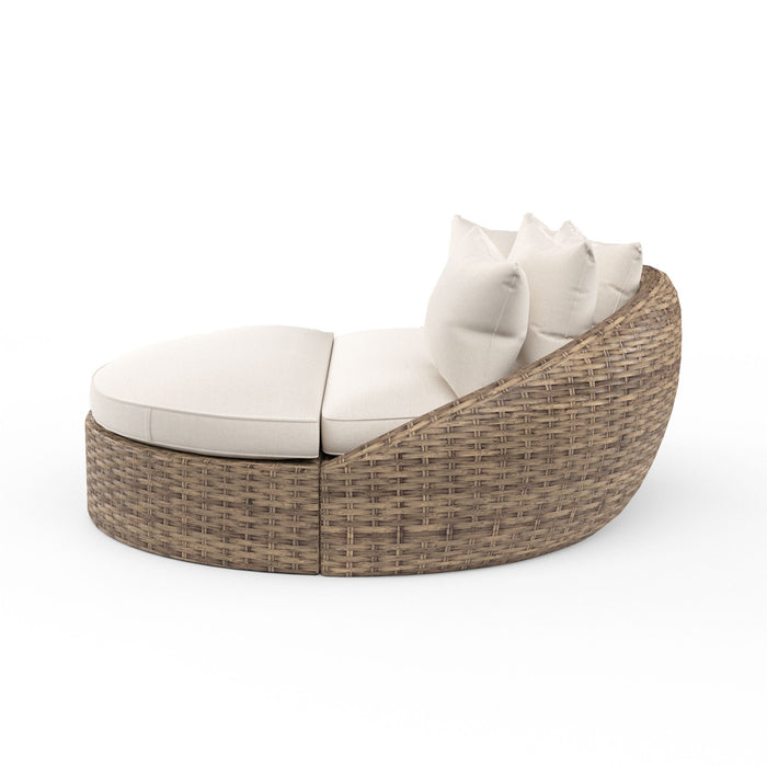 Havana - Round Daybed, With Self Welt - Canvas Flax / Dark Brown