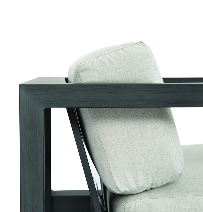 Redondo - Club Chair, No Welt - Cast Silver / Dark Gray