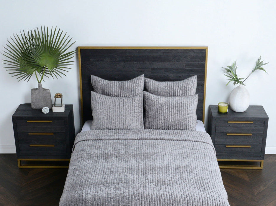 Bari - Velvet Quilt