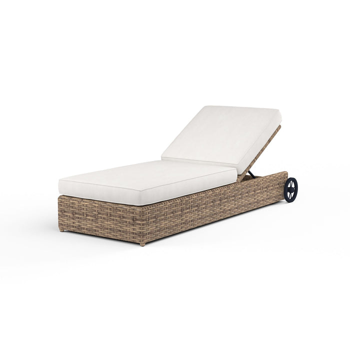 Havana - Adjustable Chaise, With Self Welt - Canvas Flax / Dark Brown